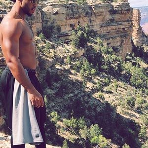 Meet your Posher, Gilano